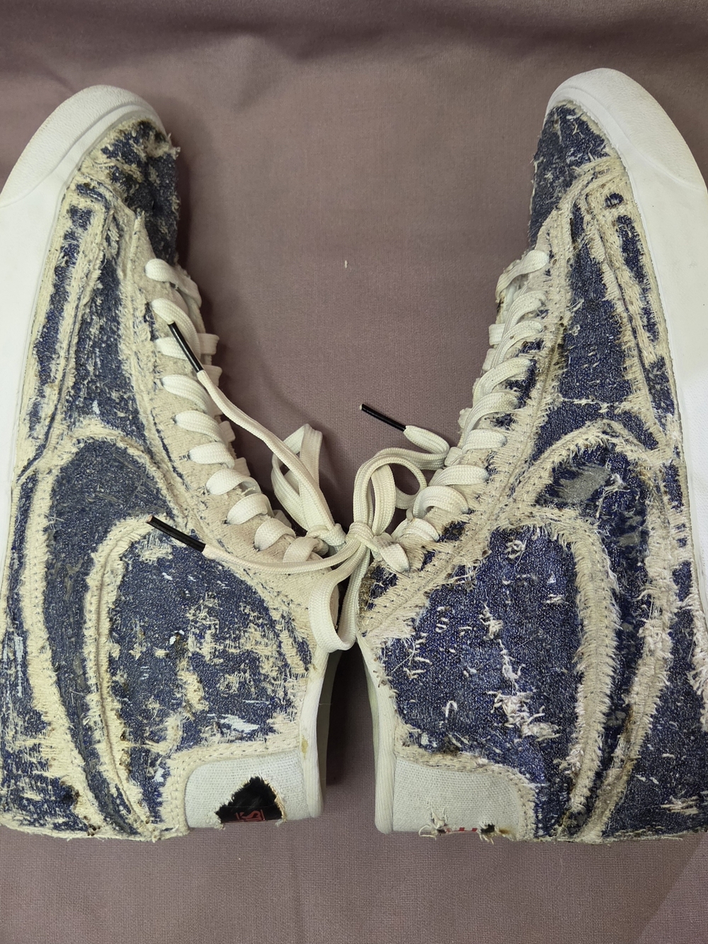 NIKE Stranger Things 8.5 RARE - Picture 4 of 10